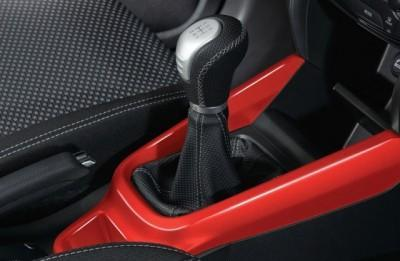 Suzuki Vitara Centre Console Coloured Trim Bright Red