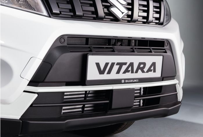 Suzuki Vitara Front Bumper Centre Accent Line White